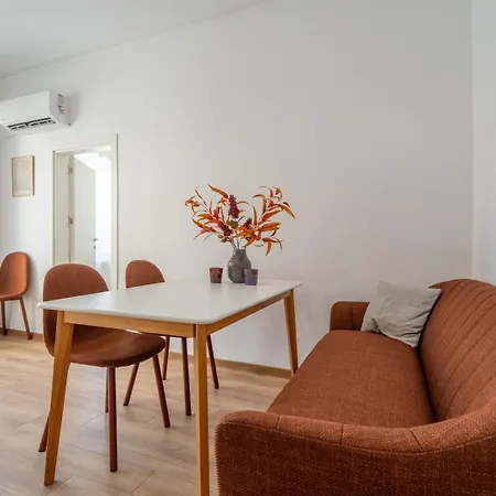 Апартамент Elegant 1bdrm In Prime Location *
