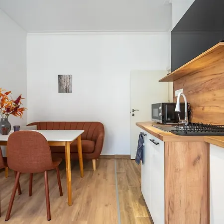 Elegant 1bdrm In Prime Location