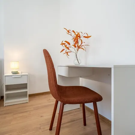 Elegant 1bdrm In Prime Location * София