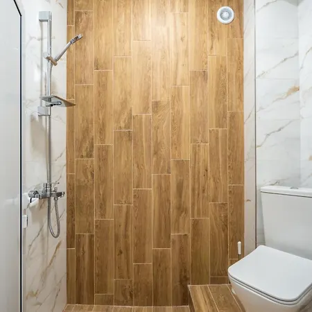 Elegant 1bdrm In Prime Location * София